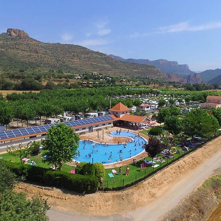 La Noguera Camping Sant Llorenc de Montgai Bagian luar foto