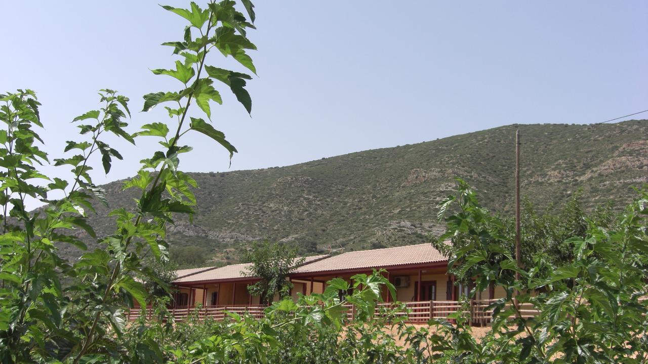 La Noguera Camping Sant Llorenc de Montgai Bagian luar foto